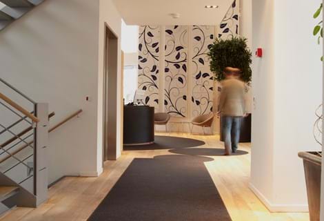 fraster, filt, Plus, felt, uldfilt, akustik, udsmykning, indretning, design, akustik panel, lyddæmpning, twister, akustik panel, filtfarver, dekoration